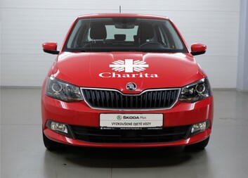 Nové vozidlo může zajistit domácí péči pro více klientů. Charita vyhlásila sbírku.