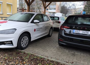 Požehnání vozů pro domácí zdravotní péči: tři králové na cestách za pacienty