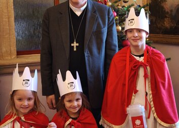 Tři králové navštívili pana biskupa